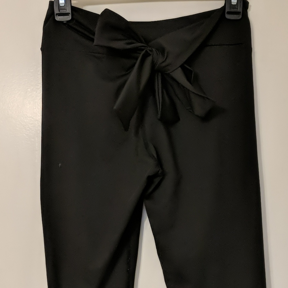 Booty Bow Leggings by Lotus Leggings
